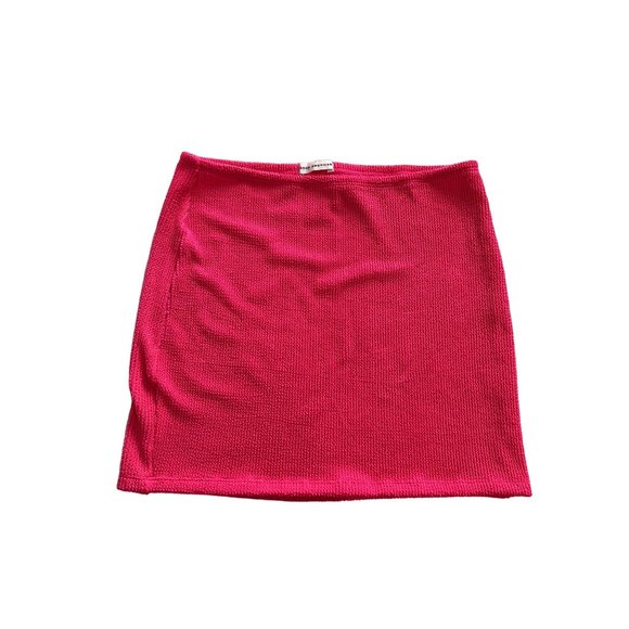 Good American Dresses & Skirts - NWOT Good American Always Fits Mini Skirt in Bright Pink Size 3/4